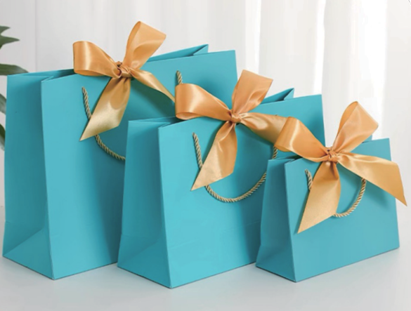 Custom Souvenir Handbag | Gift & Travel Packaging Bag